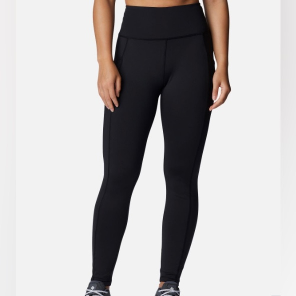 COLUMBIA high rise black leggings with pockets